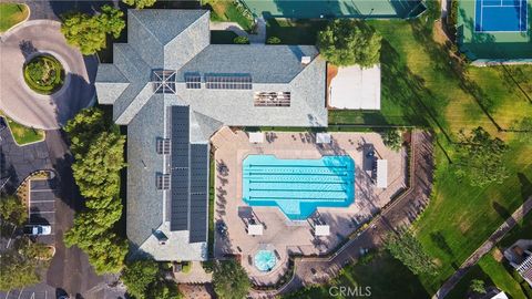 Tiny photo for 38335 Oaktree Loop, Murrieta, CA 92562 (MLS # SW26086562)