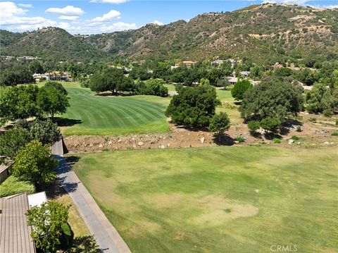 Tiny photo for 38335 Oaktree Loop, Murrieta, CA 92562 (MLS # SW26086562)