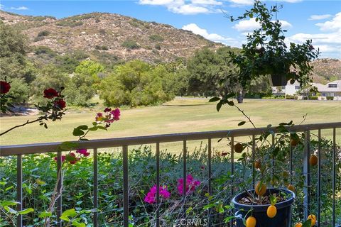 Tiny photo for 38335 Oaktree Loop, Murrieta, CA 92562 (MLS # SW26086562)