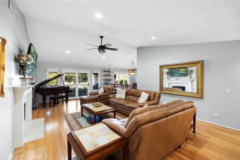 Tiny photo for 38335 Oaktree Loop, Murrieta, CA 92562 (MLS # SW26086562)