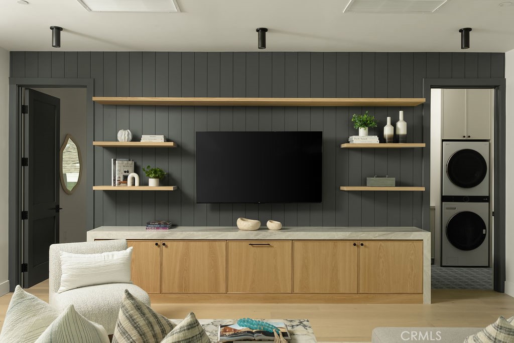 Newport Heights (NEWH) - Residential