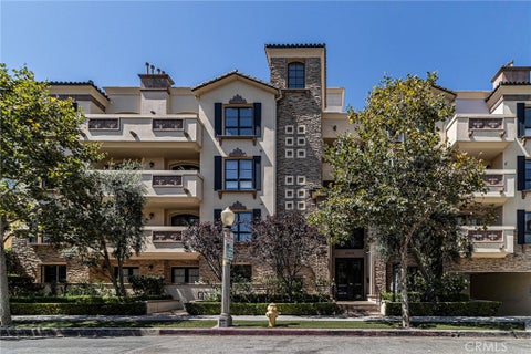 Photo of 12026 Hoffman ST, Studio City, CA 91604 (MLS # SR26191173)