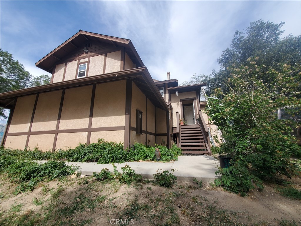 4BR/3BA, 20 ACRE HORSE RANCH PROPERTY. FEATURES INCLUDE TEN 12X12 STALLS WITH FEED AND TACK AREA. RIDING ARENA, ROUND PEN. PERFECT ACCESS TO RIDING TRAILS INCLUDING THE PACIFIC CREST TRAIL, 11000 GAL HOLDING TANK FOR WELL. WELL PUMPS 11 GAL. PER MINUTE HAS BEEN CERTIFIED. BARN HAS CONDITIONING AND SPRINKLERS. BEAUTIFUL HOME WITH SKY LIGHTS, ENTERTAINMENT KITCHEN, LOTS AND LOTS OF WINDOWS. FULLY FUNCTIONING HORSE RANCH. ALL FENCED AND CROSSED FENCED. BEAUTIFUL FULLY FUNCTIONING BACK TO BACK DOUBLE FIREPLACE IN LIVING ROOM AND MASTER BATHROOM. GENERATOR IN CASE OF LOSS OF ELECTRICITY. LARGE BURIED STORAGE SHIPPING CONTAINER WITH AIR IN CASE OF FIRE WHERE HORSES AND PEOPLE CAN GO INSIDE. LOTS OF PARKING FOR RV ETC. LEVEL ENTRY THROUGH THE 3 CAR GARAGE.
PLEASE USE THE LAT LONG COORDINANCE FOR DIRECTIONS BECAUSE THIS HOME ADDRESS DOES NOT WORK WITH GPS. ENTER THIS NUMBER INTO YOUR GOOGLE MAP 34.26257,-117.26167
