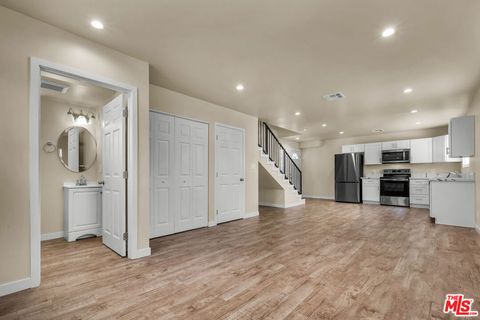 Photo of 2816 W Jefferson Boulevard, Los Angeles, CA 90018 (MLS # 26704683)