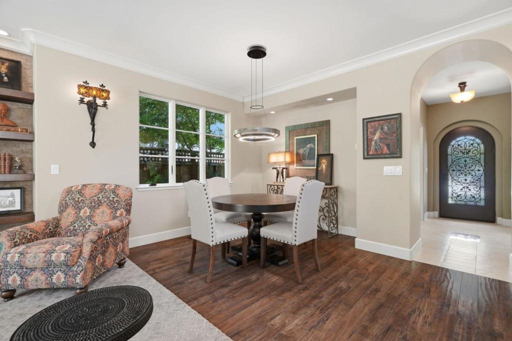 1315 Iris Court