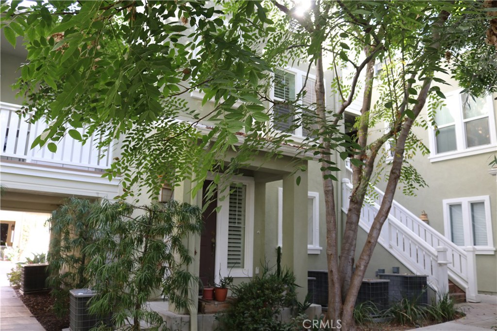 64 Valmont Way