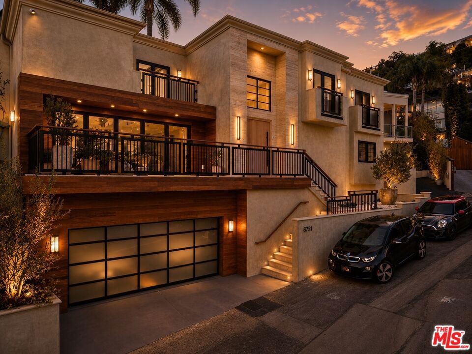 8721 W Sunset Plaza Terrace Ter
