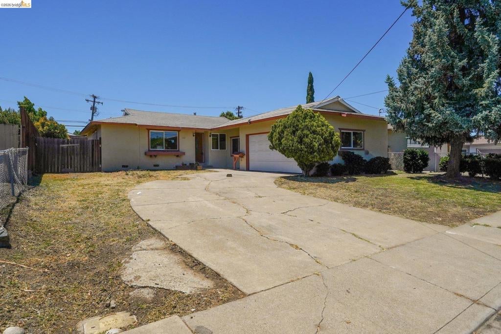 2467 Tanager Cir