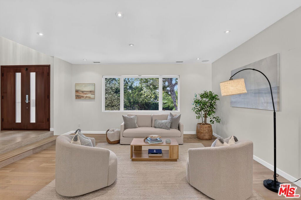 4262 Levitt Lane