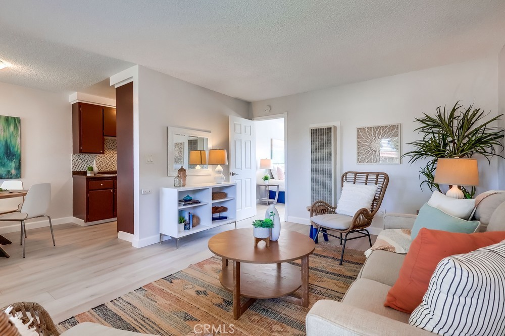 4700 Clair Del
