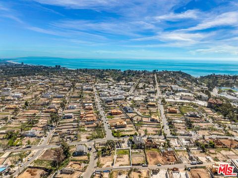 Photo of 15208 Whitfield Avenue, Pacific Palisades, CA 90272 (MLS # 26839377)