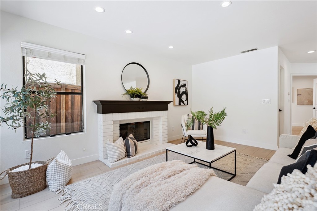 Deer Springs (888) - Residential