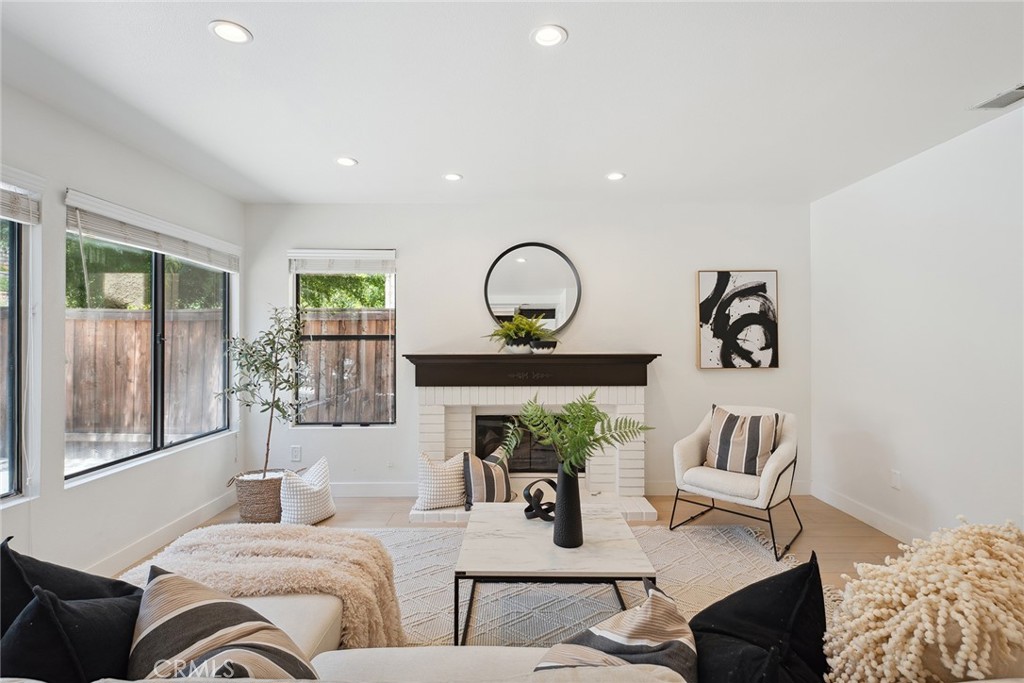 Deer Springs (888) - Residential