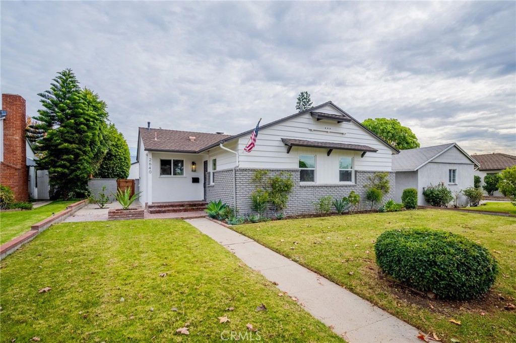 Fully Updated * Single Family Home * 3 Bedrooms / 2 Bathrooms * 1,583sqft * 6,283sqft Lot * Laminate Floors * Recessed Lighting * Central A/C & Heat * Open Floor Plan * Living Room With Fireplace * Laundry Inside * All Appliances Included * Covered Patio * Garage Included * Pets Ok * Tenant Pays All Utilities