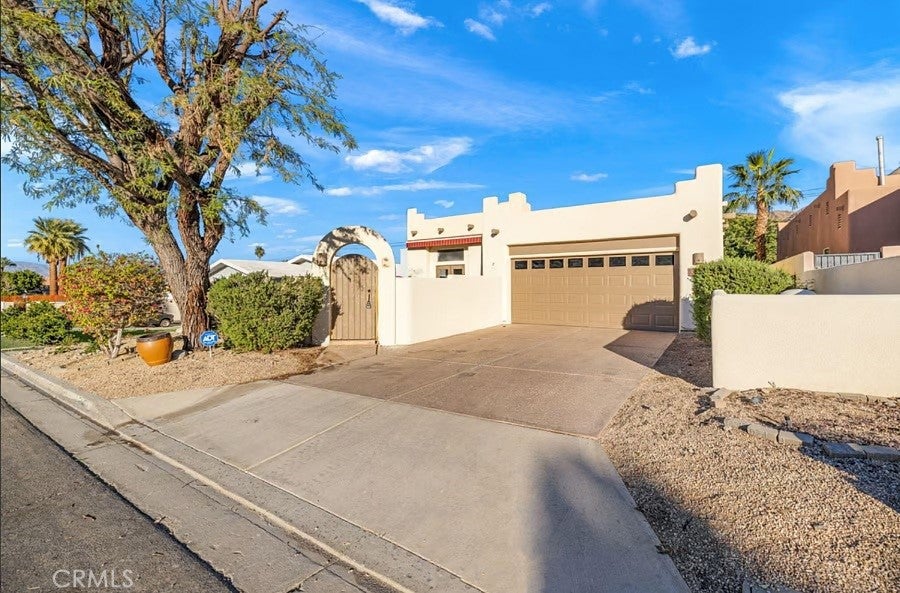 54450 Avenida Alvarado