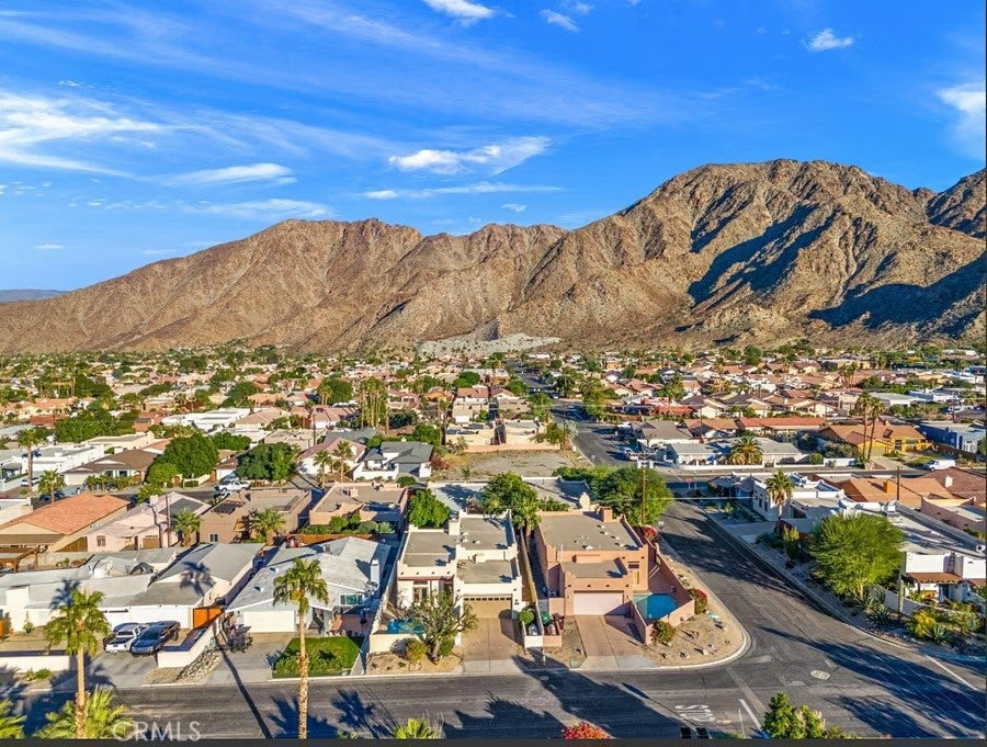 54450 Avenida Alvarado