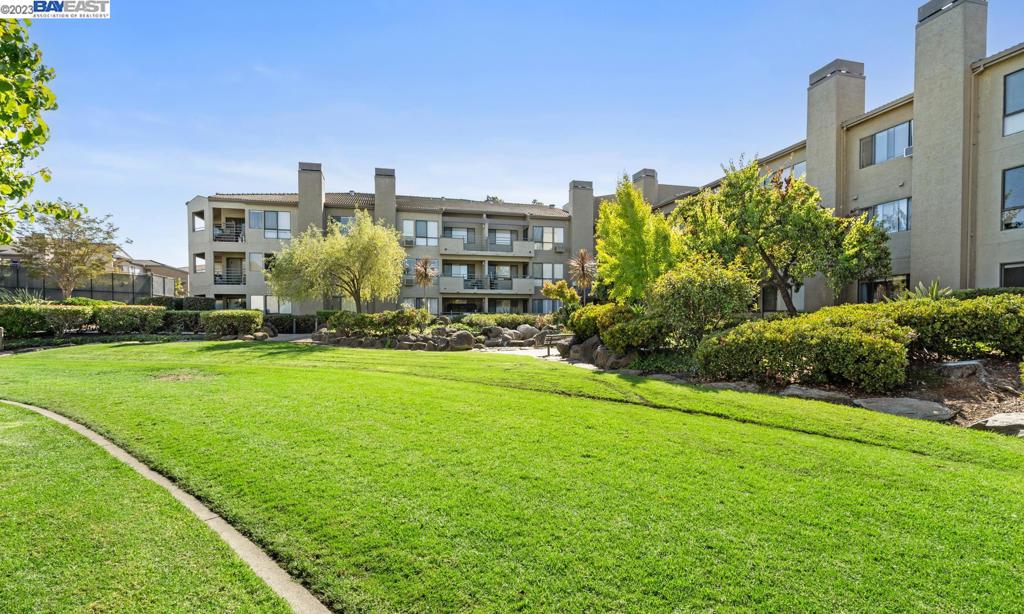 ADOBE HILLS - Residential