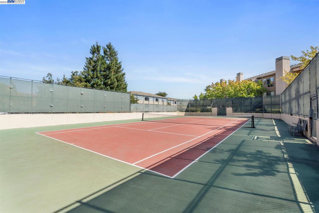 ADOBE HILLS - Residential