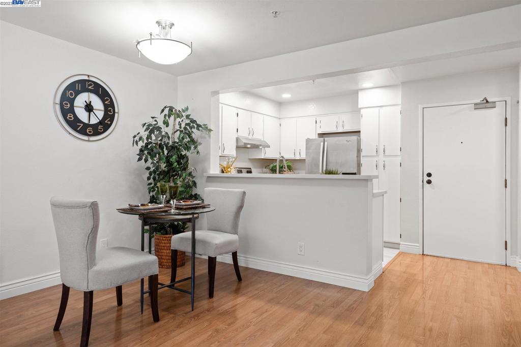 ADOBE HILLS - Residential