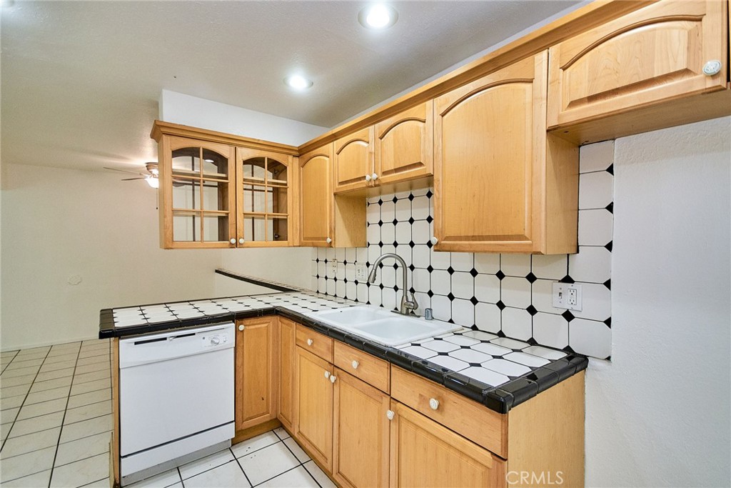 Cinnamon Tree Condominiums (CNTC) - Residential Lease