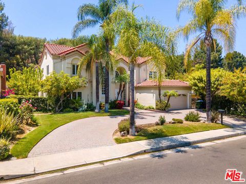 Photo of 4133 Tarrybrae Terrace, Tarzana, CA 91356 (MLS # 26832445)