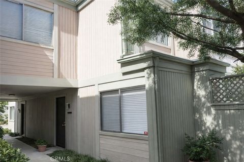 Photo of 10770 Woodley #7, Granada Hills, CA 91344 (MLS # SR25282454)