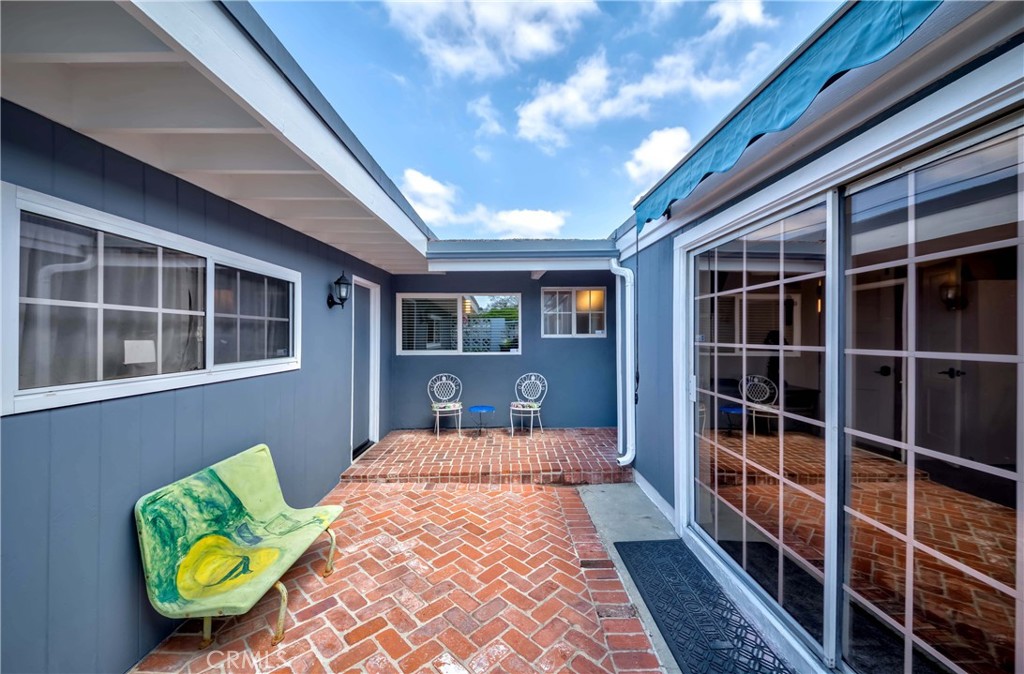 1901 Victoria Drive