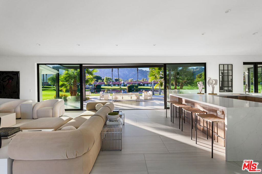 49723 Avenida Montero