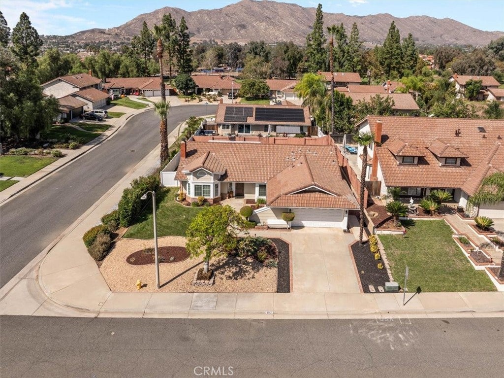 10957 Noblewood