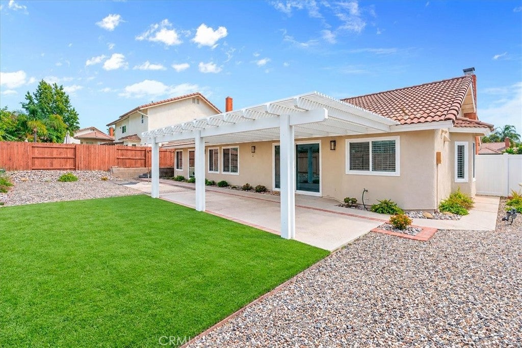 10957 Noblewood