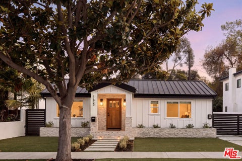 Photo of 11922 Bray Street, Culver City, CA 90230 (MLS # 26998367)