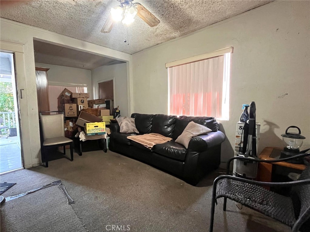 1237 N Evergreen
