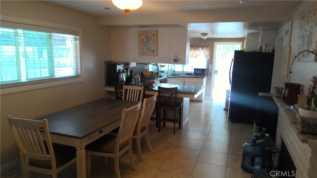 2542 N Pacific Avenue