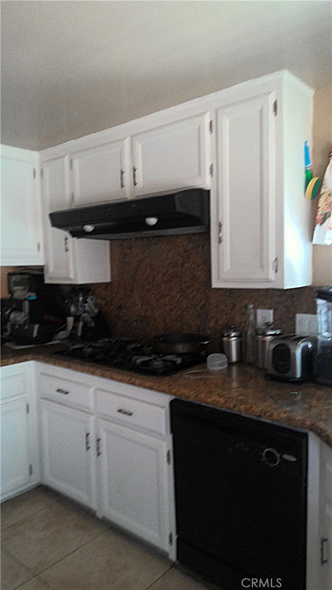 2542 N Pacific Avenue