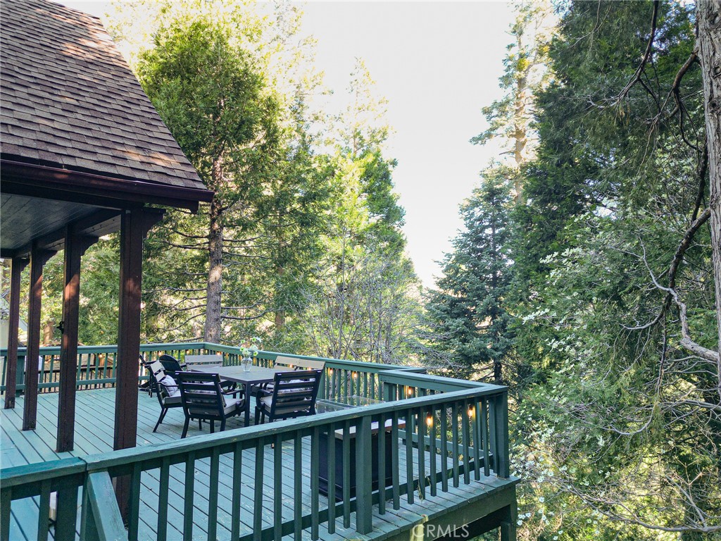 717 Crest Estates