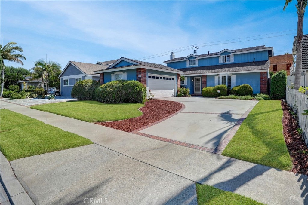 16596 Redwood Cr.
