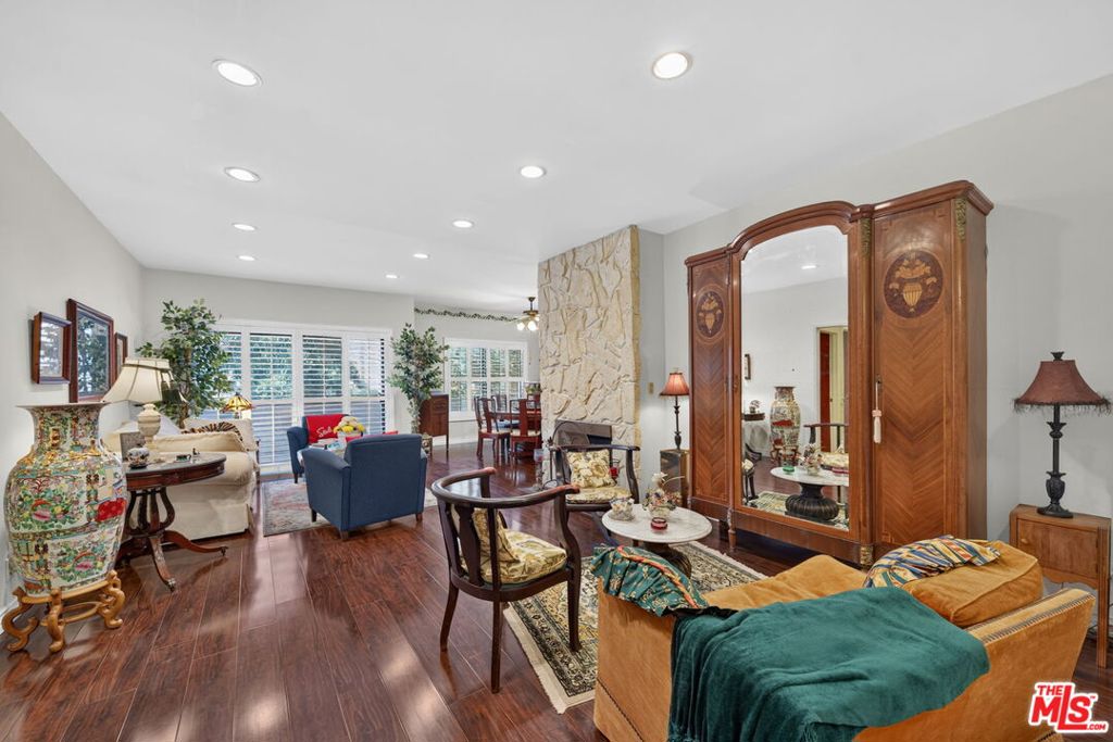 1944 Glendon Avenue 110, Los Angeles CA 90025