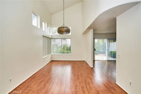 MLS: TR26196048