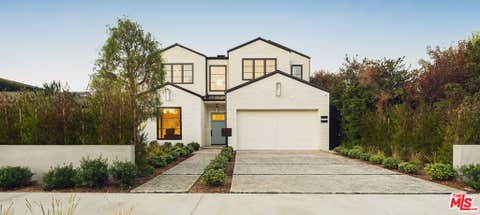Photo of 3640 S Barrington Avenue, Los Angeles, CA 90066 (MLS # 26871631)