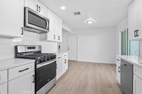 Photo of 51600 Avenida Vallejo, La Quinta, CA 92253 (MLS # OC25274849)