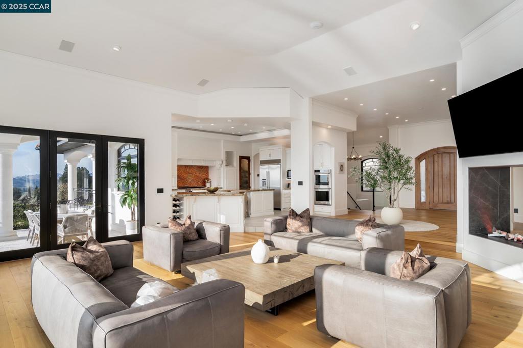 DIABLO C.C. - Residential