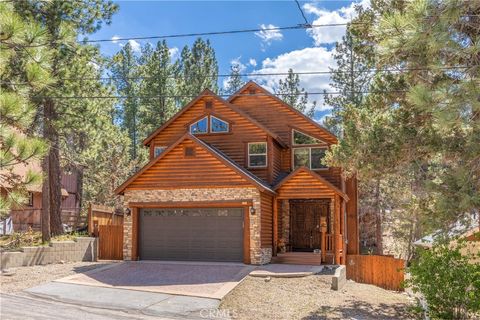 Photo of 529 Bernhardt LN, Big Bear City, CA 92314 (MLS # IG26095461)
