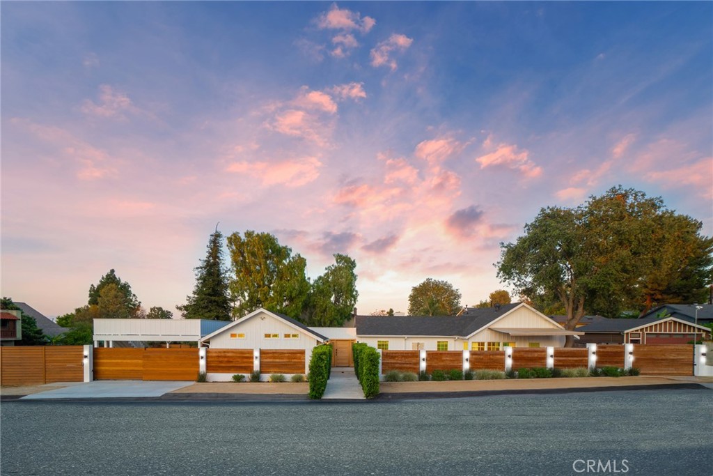 26110 Governor Ave