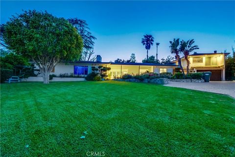 Photo of 2 Headland Drive, Rancho Palos Verdes, CA 90275 (MLS # SB25244983) Photo of 2 Headland Drive, Rancho Palos Verdes, CA 90275 (MLS # SB25244983)