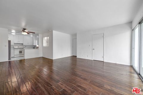 Tiny photo for 1101 Lincoln Boulevard #1, Santa Monica, CA 90403 (MLS # 26659257)