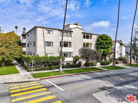 Tiny photo for 1101 Lincoln Boulevard #1, Santa Monica, CA 90403 (MLS # 26659257)