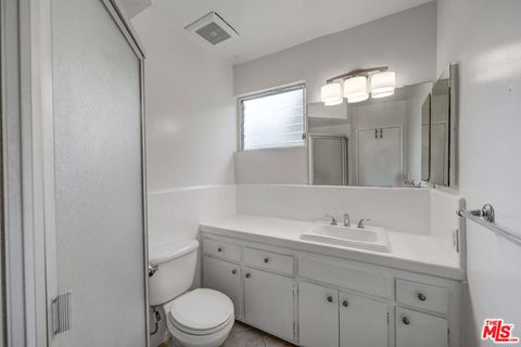 Tiny photo for 1101 Lincoln Boulevard #1, Santa Monica, CA 90403 (MLS # 26659257)