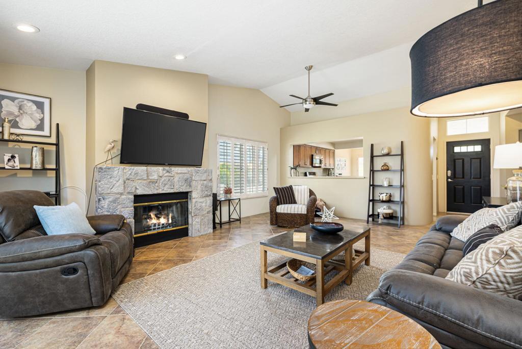 Desert Falls C.C. - Residential