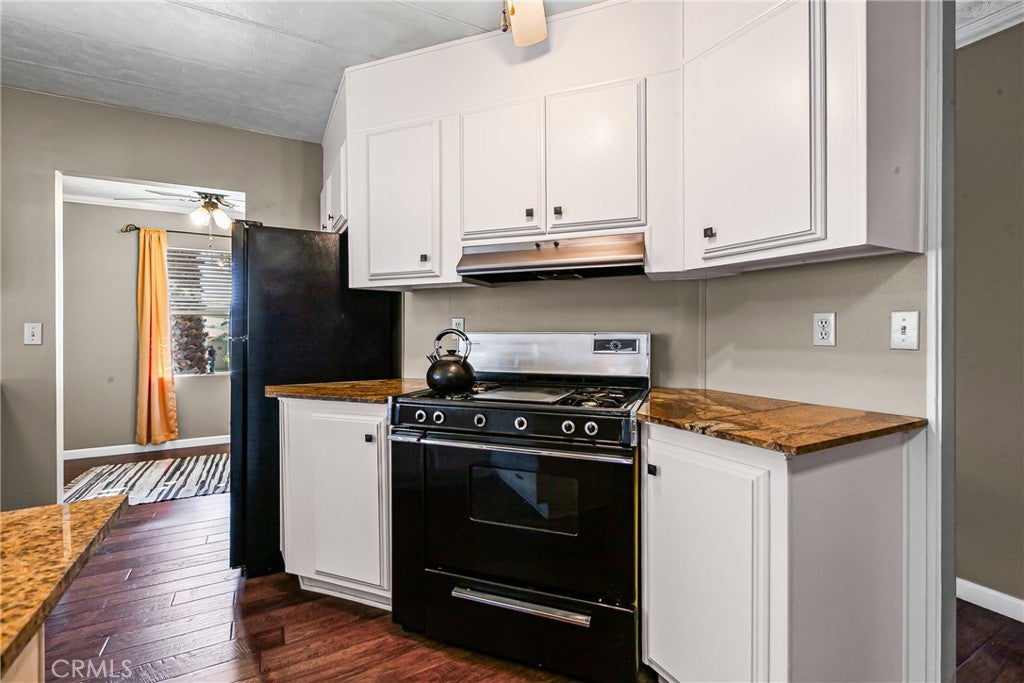 2700 Cienaga St 4