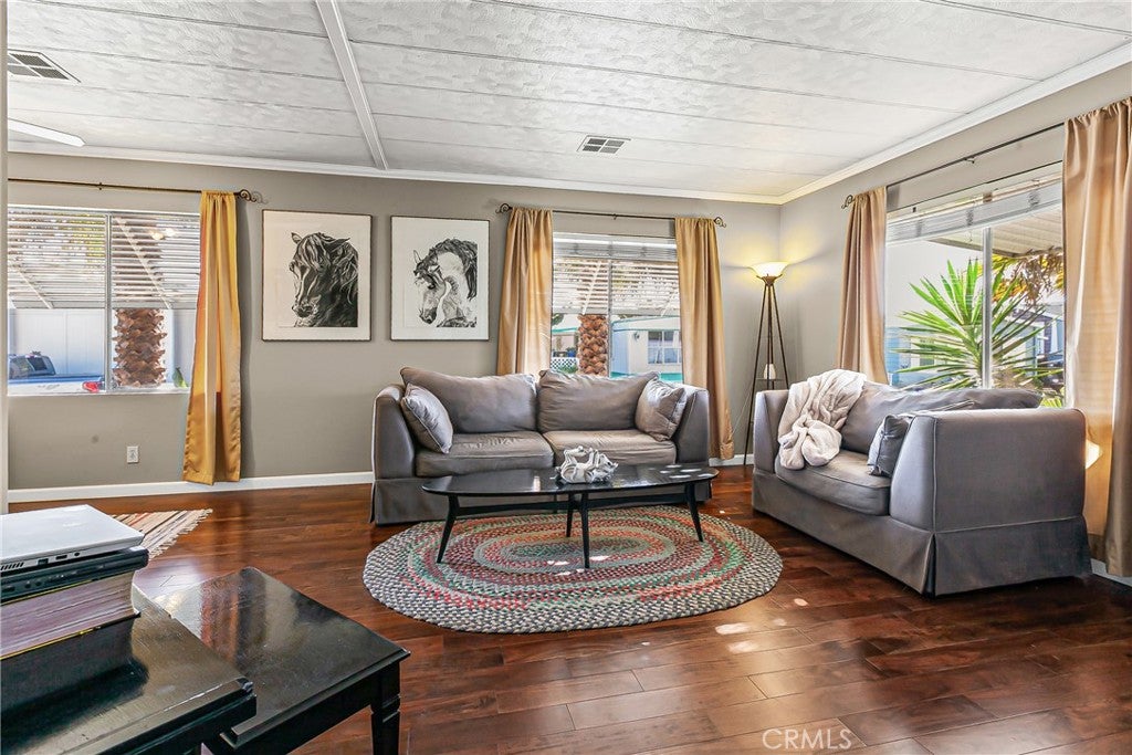 2700 Cienaga St 4